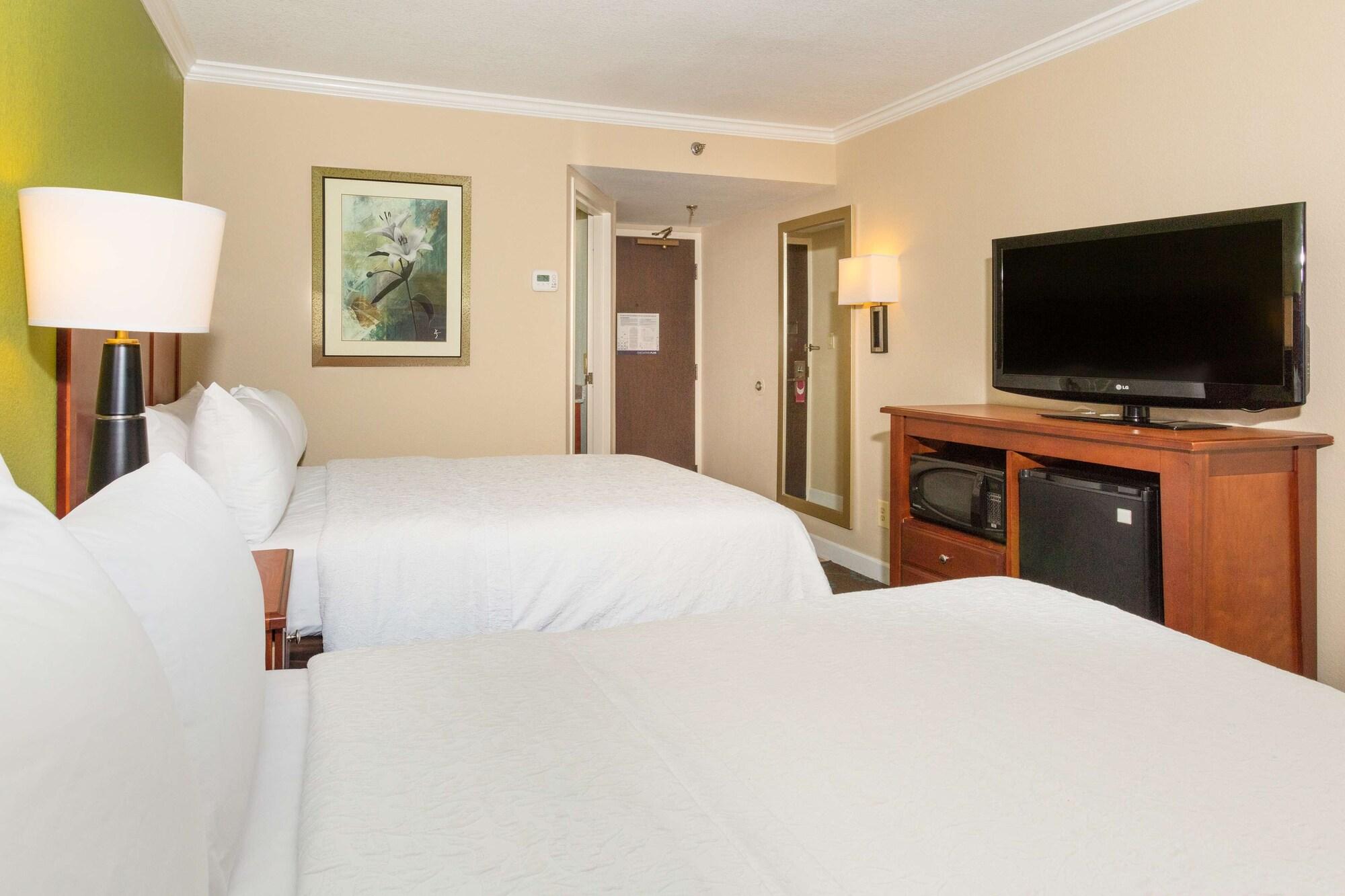 Hampton Inn Daytona Speedway-Airport Дейтона-Бич Экстерьер фото
