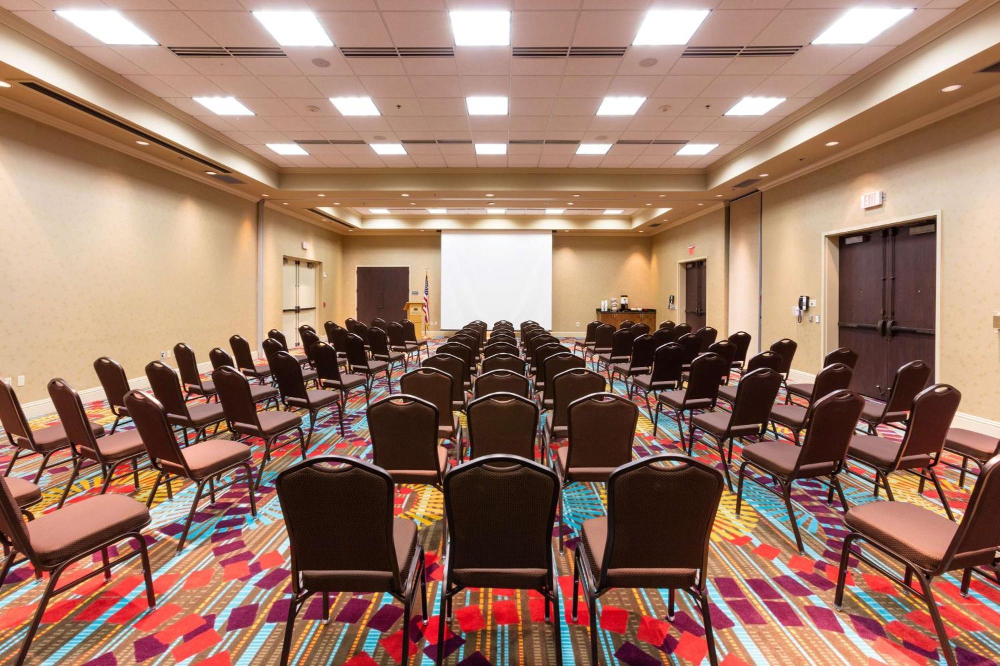 Hampton Inn Daytona Speedway-Airport Дейтона-Бич Экстерьер фото